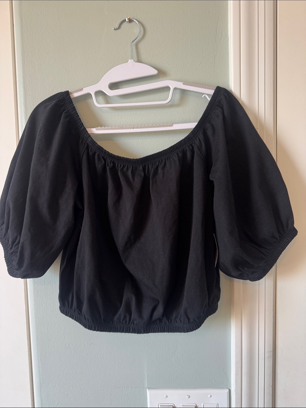 Old Navy Black Off-Shoulder Puff Sleeve Women's Top, size small, NWT